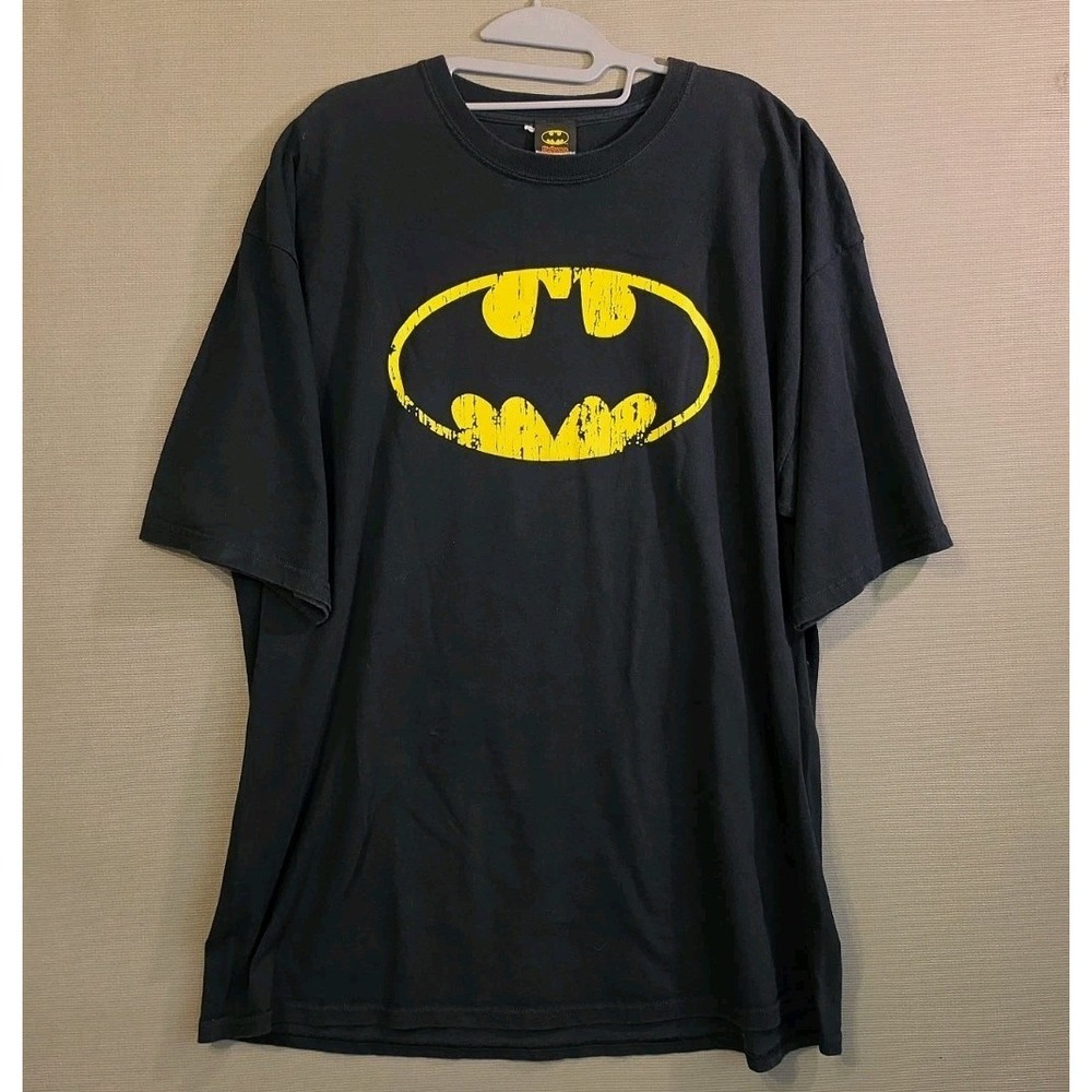 Vintage Style Batman Distressed Logo T Shirt Mens 2XL Tall Black 2012 DC Comics